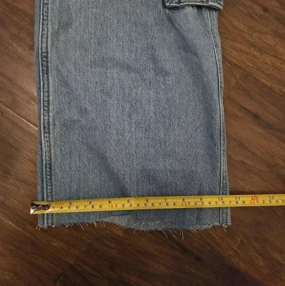 Vintage y2k Tommy Hilfiger JEANS Cut Off Womens Size 30 Waist Size 10 Light Wash - Picture 5 of 7